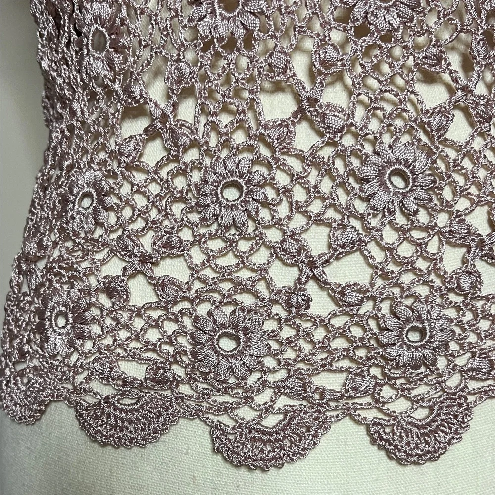 🌸🩷The Limited Crochet Lace Blouse in Light Purple - Picture 8 of 15